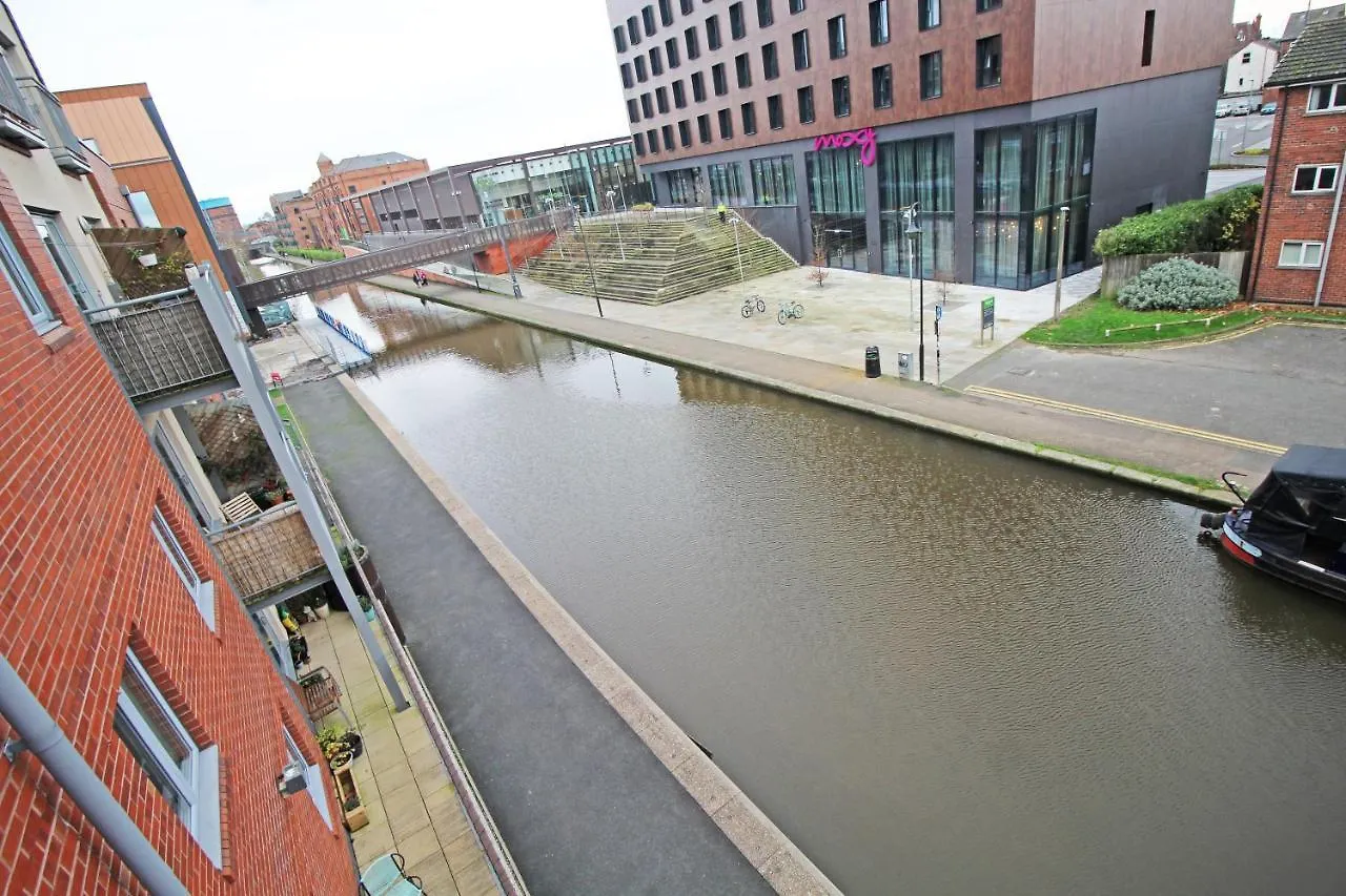Holiday home Canal Side Apartment In Chester