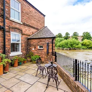  Holiday home Bridge Cottage