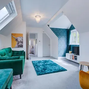 https://luxury-3-bedroom-apartment-close-to-beach-bournemouth.bournemouth-hotels.org