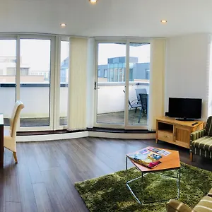 https://signet-apartments-ceres.cambridgehotelsuk.com